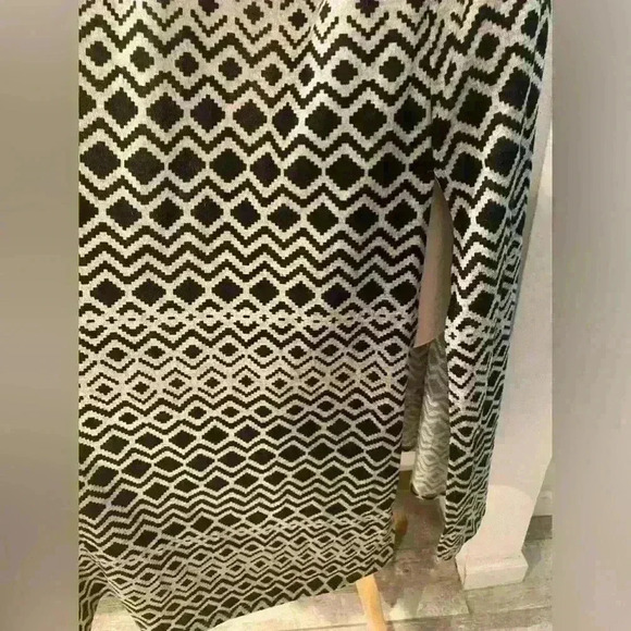 Lularoe Open Front Cardigan in black and white. - Picture 4 of 5